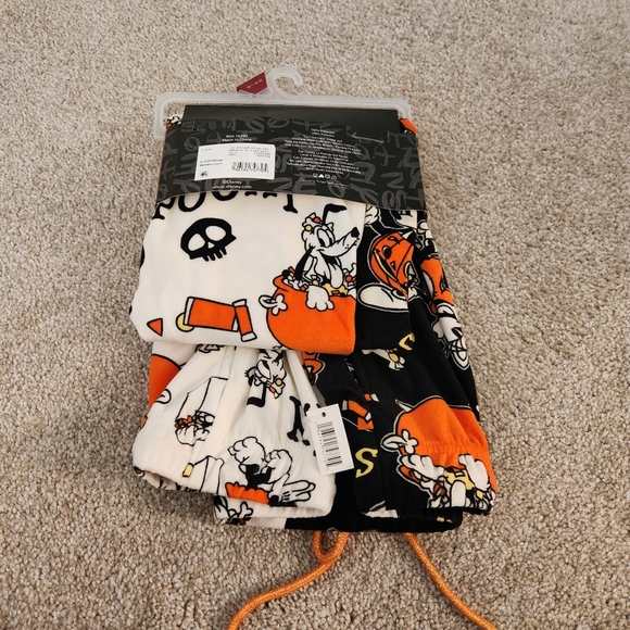 New with tags! Women's Disney Halloween Sleep Joggers size S - Picture 4 of 4